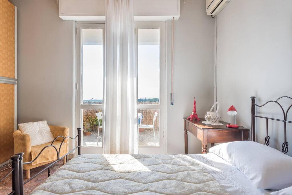 Top Floor Apartment Near Historic Fortino Catánia Buitenkant foto