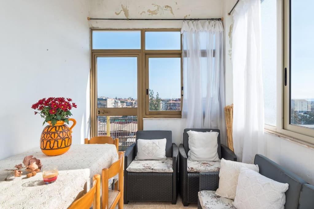Top Floor Apartment Near Historic Fortino Catánia Buitenkant foto