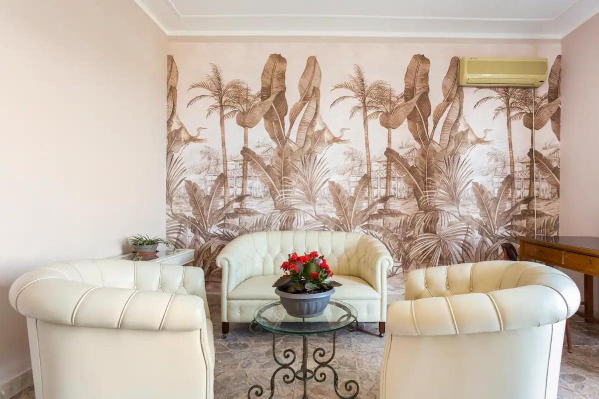 Top Floor Apartment Near Historic Fortino Catánia Buitenkant foto