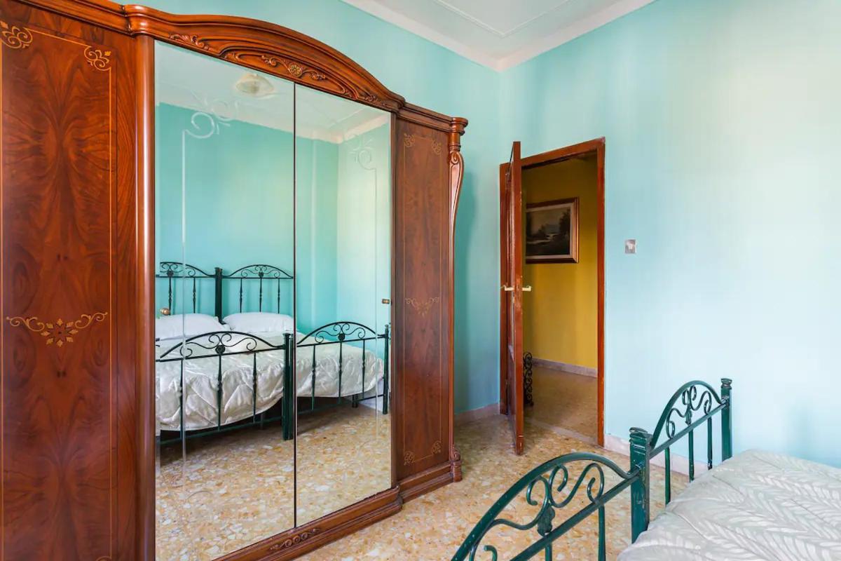 Top Floor Apartment Near Historic Fortino Catánia Buitenkant foto